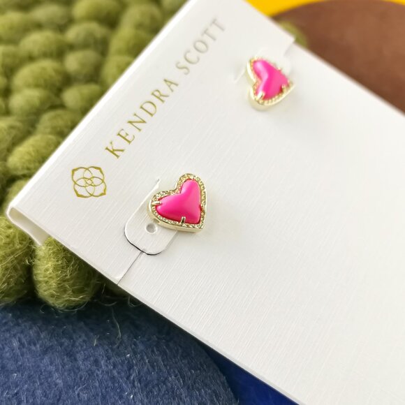 Kendra Scott Ari Heart Neon Pink Stud Earrings Gold - Picture 2 of 3